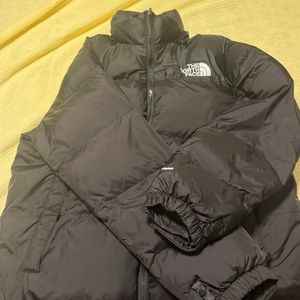 Recently got this north face coat as a gift and is slightly small on me